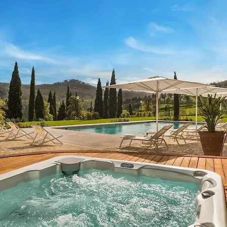 Golden Luxe - Diamond In The Hills Piscina Privata E Vasca Idromassaggio Vila