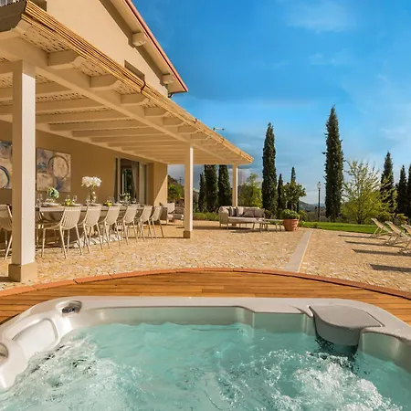Golden Luxe - Diamond In The Hills Piscina Privata E Vasca Idromassaggio Vila